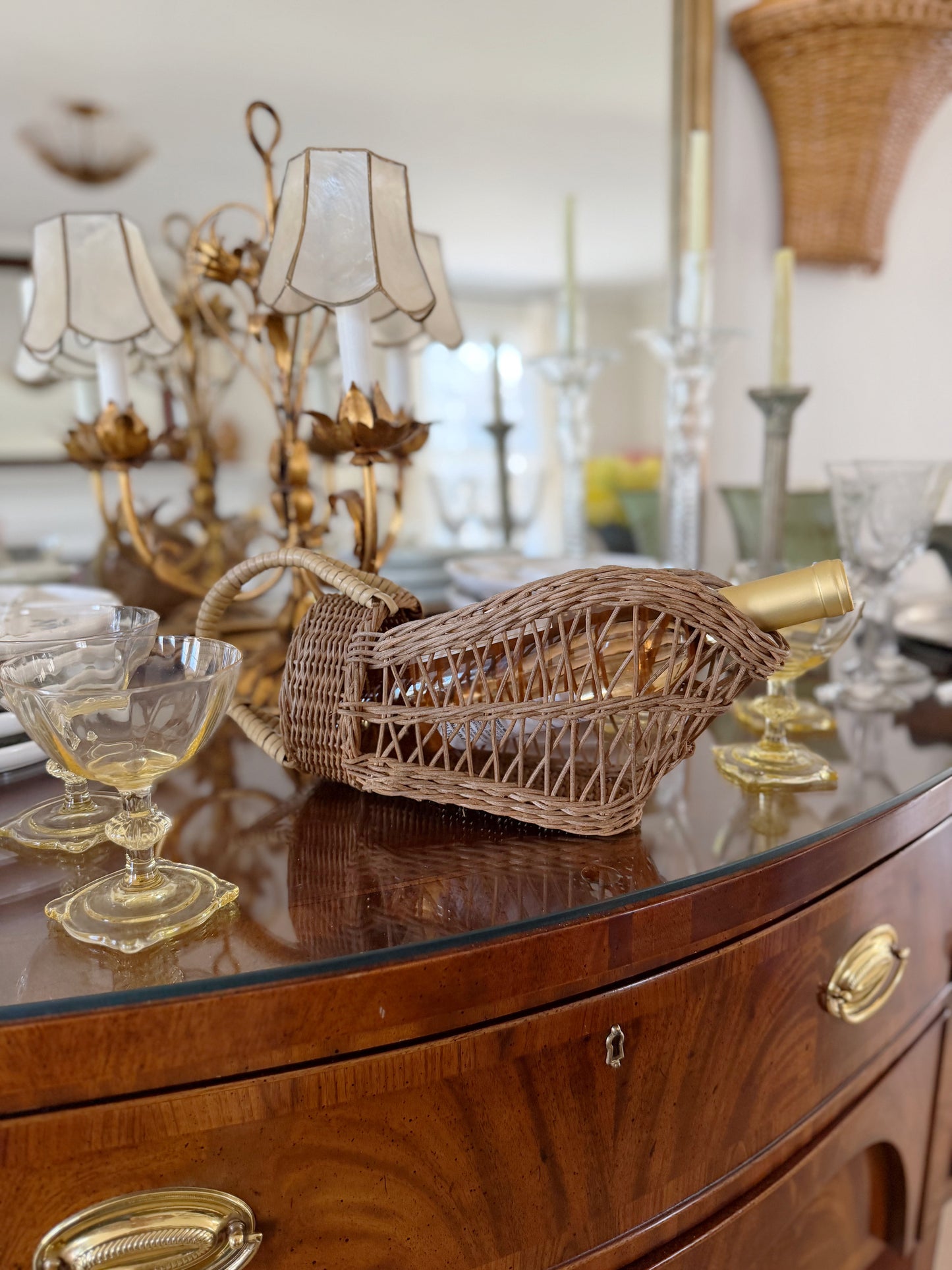 Wicker Wine Pouring Basket