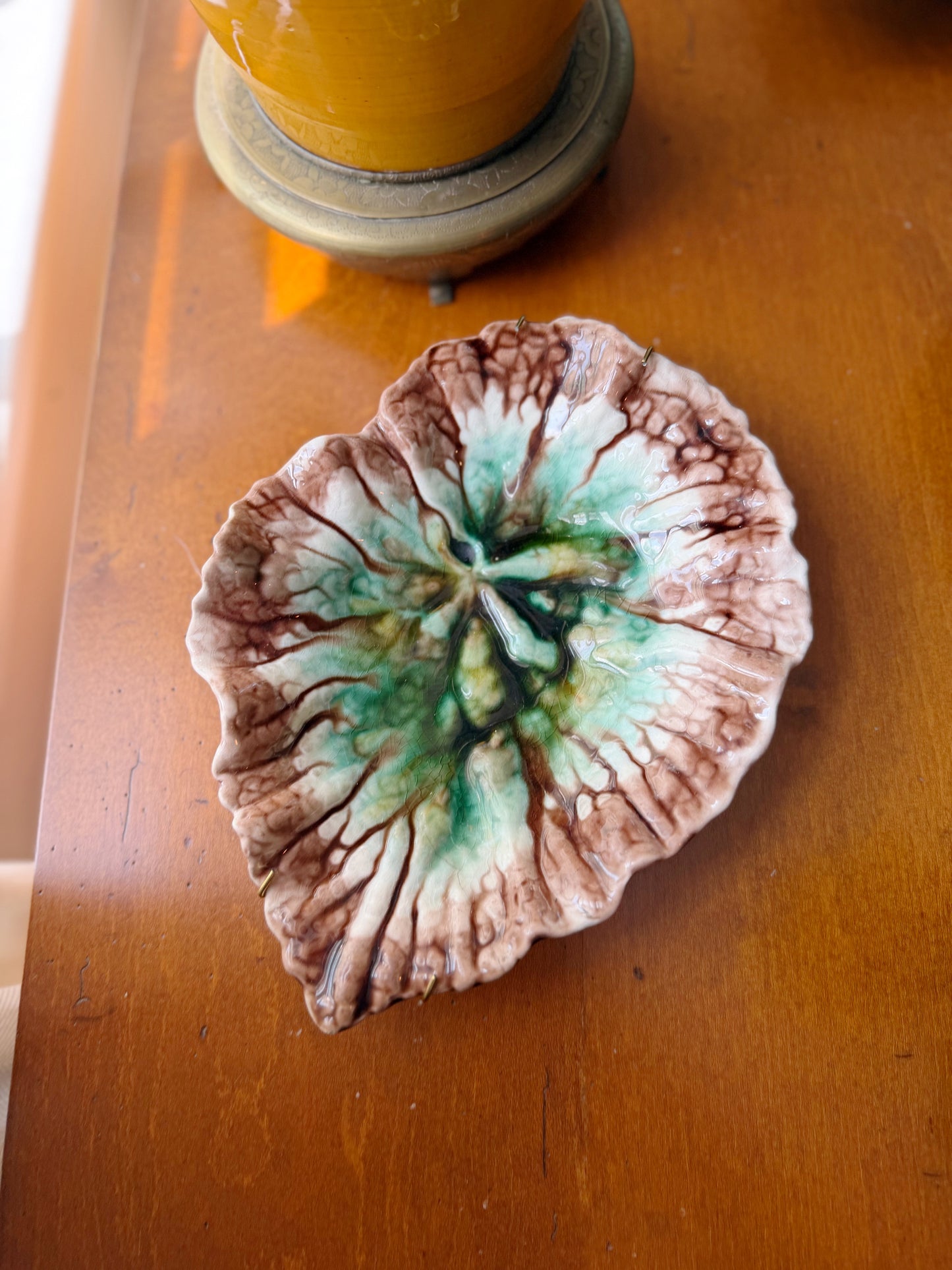 Majolica Leaf Plate, Brown